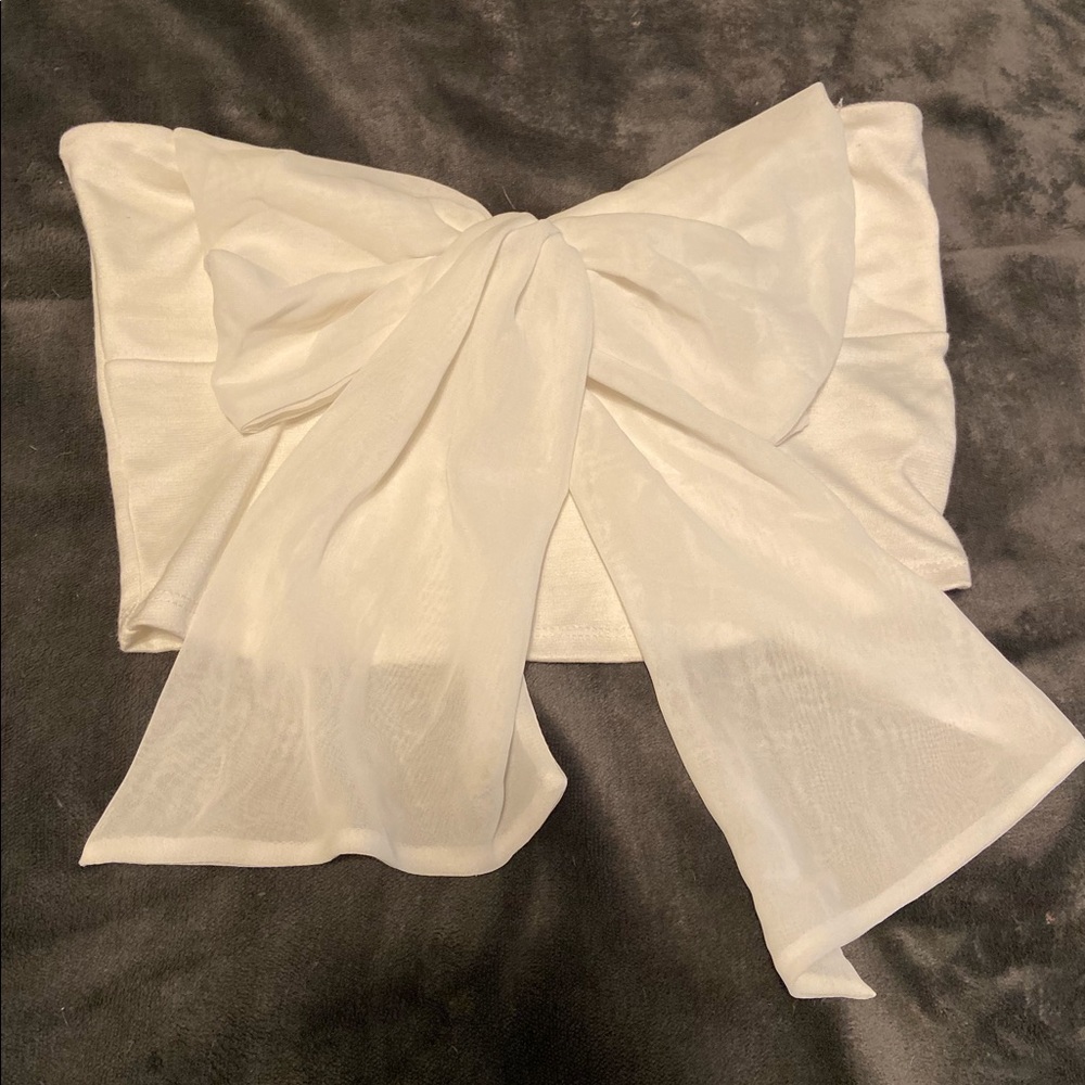 Bow-front crop tube top